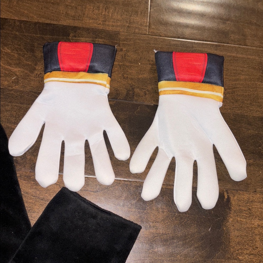 Official Sonic 3 Movie Shadow Deluxe Costume - Picture 9 of 16